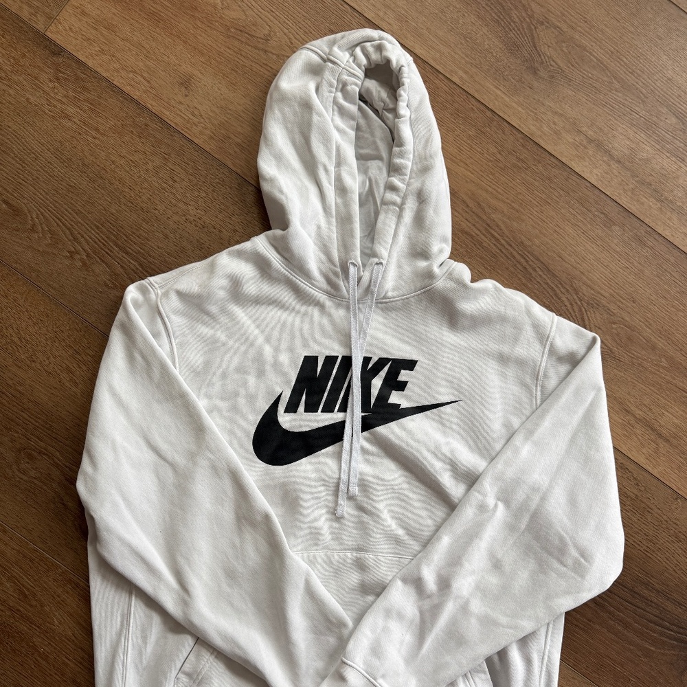 Nike Hoodie Size L White Pullover Swoosh Athleisure Trendy